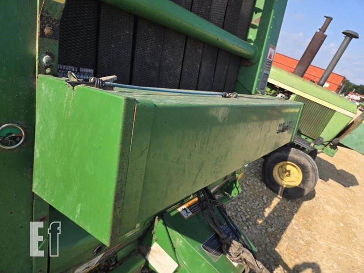 1989-john-deere-566-image-13