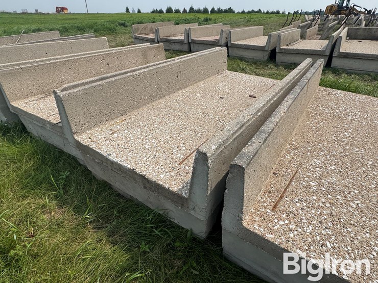 concrete-h-feed-bunks-image-18