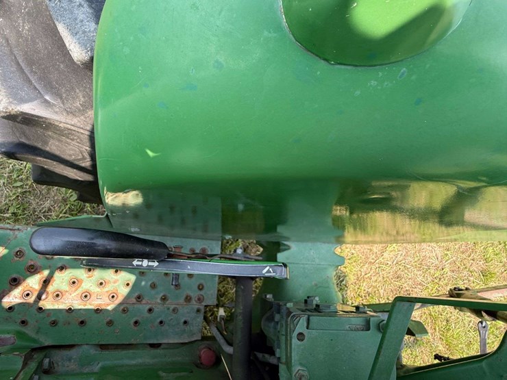 john-deere-2040-image-23