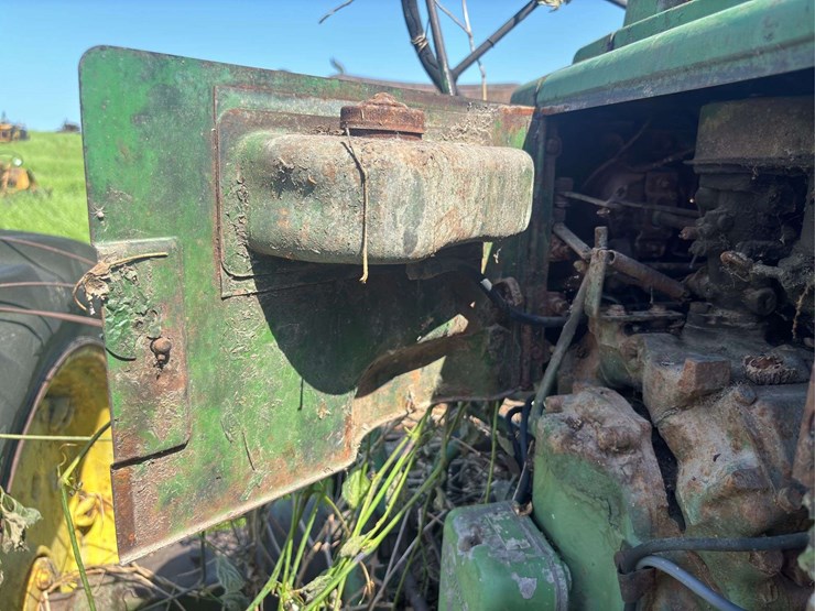 john-deere-70-image-27