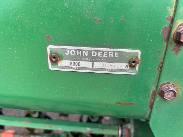 john-deere-8300-image-12