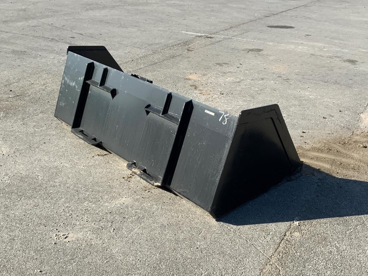 76"-skid-steer-bucket-image-5