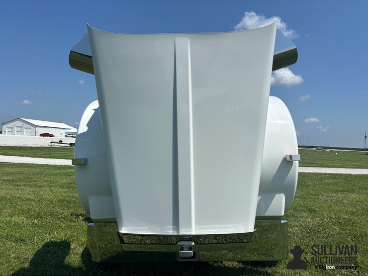 2019-kenworth-w900-image-9