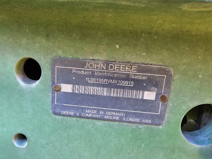 2020-john-deere-6195r-image-12