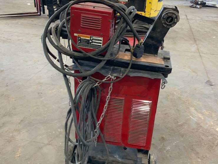 lincoln-electric-dc-400-wire-feed-welder-image-9