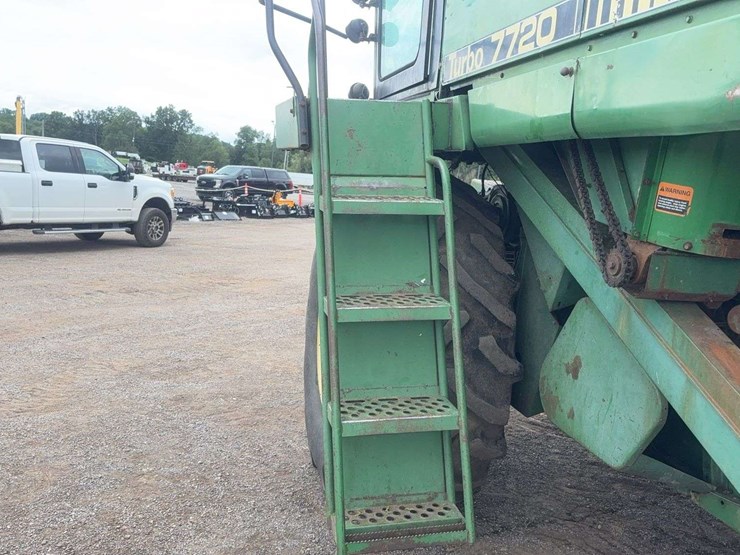 john-deere-7720-image-23