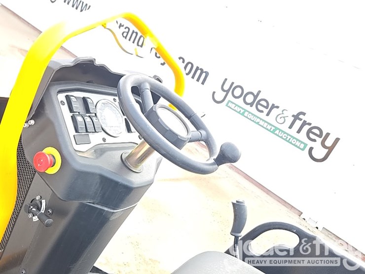 2023-jcb-ct260-120-image-27