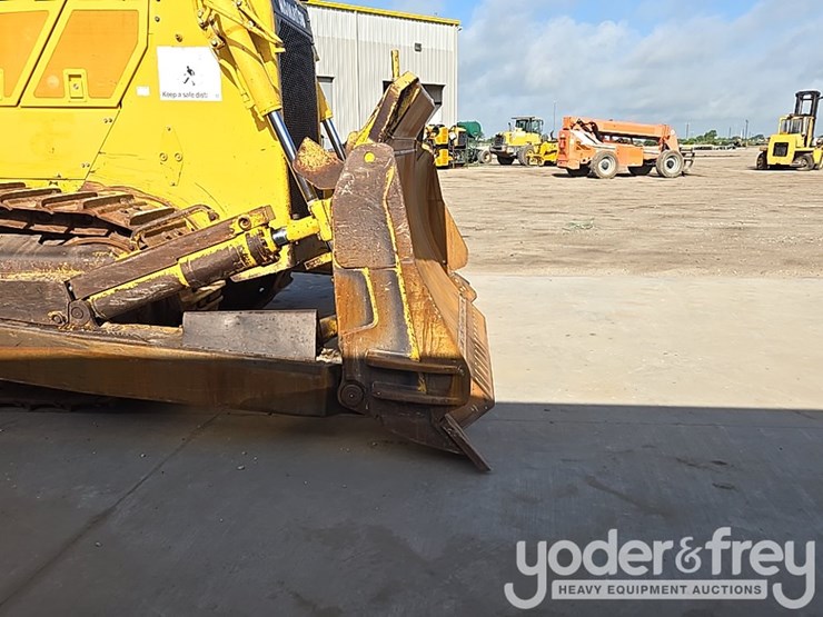 2014-komatsu-d155ax-7-image-22