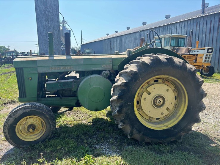 john-deere-r-image-2