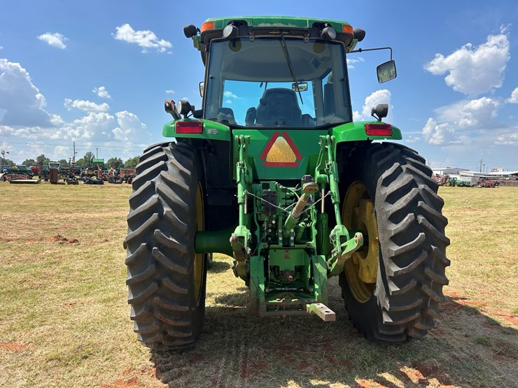 john-deere-8120-image-4