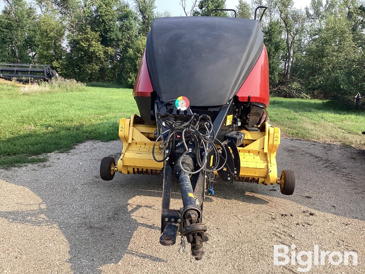 new-holland-big-baler-330-image-2