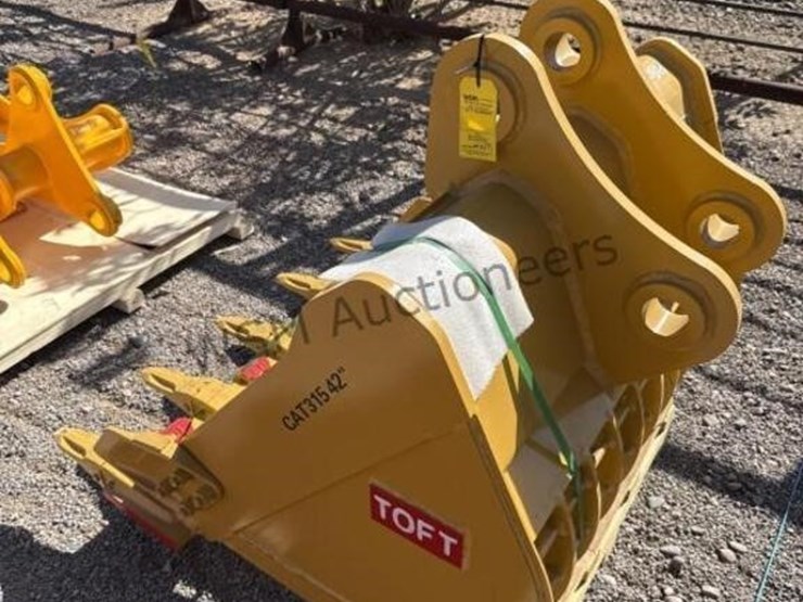 2025-caterpillar-315-image-3