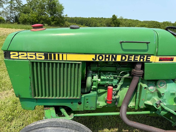 john-deere-2255-image-10