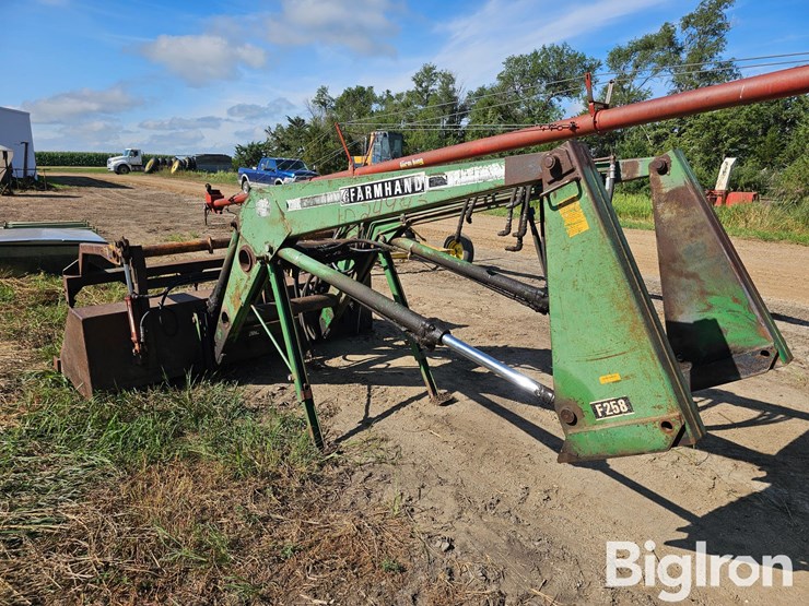 john-deere-4440-image-7