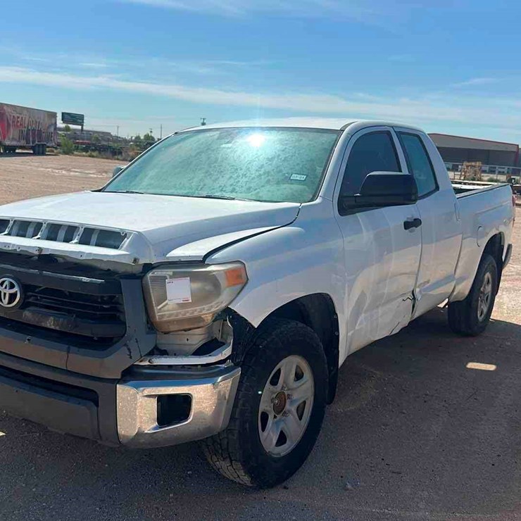 2017 TOYOTA TUNDRA
