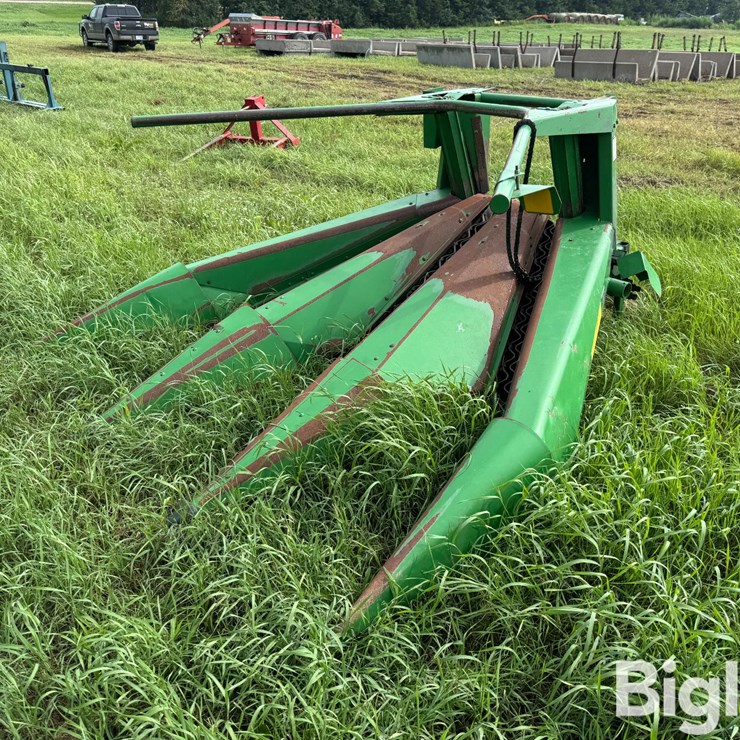 John Deere 3R30 Silage Head