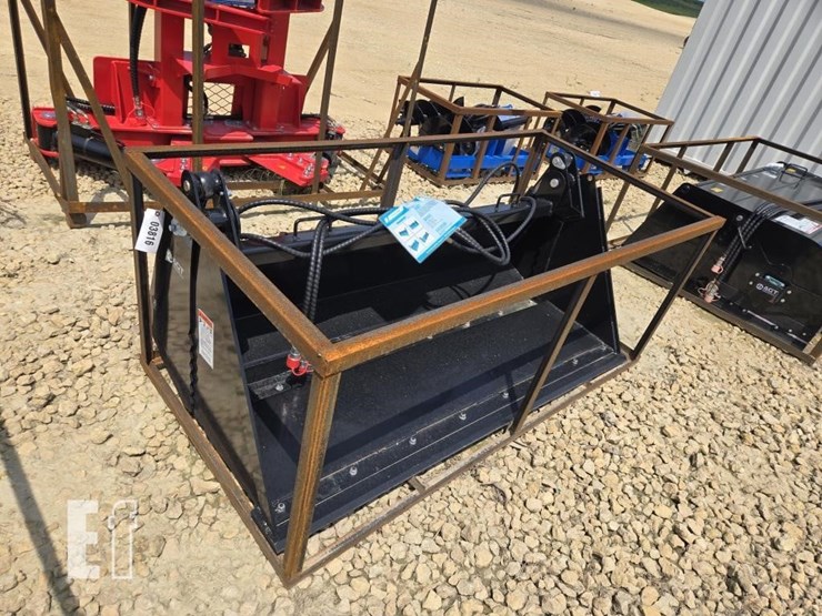 new-topcat-4-in-1-bucket-72"-wide-image-1