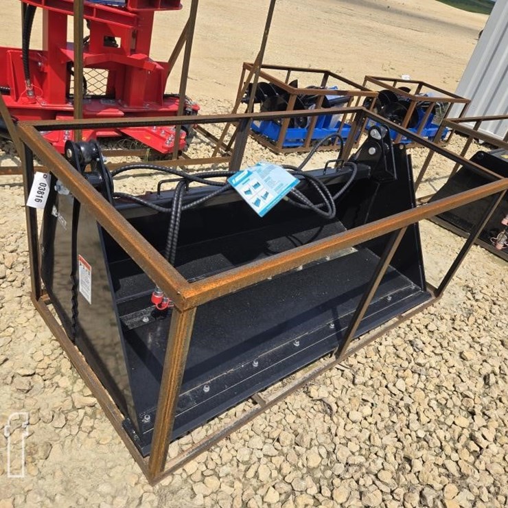 NEW TOPCAT 4 IN 1 BUCKET 72" WIDE