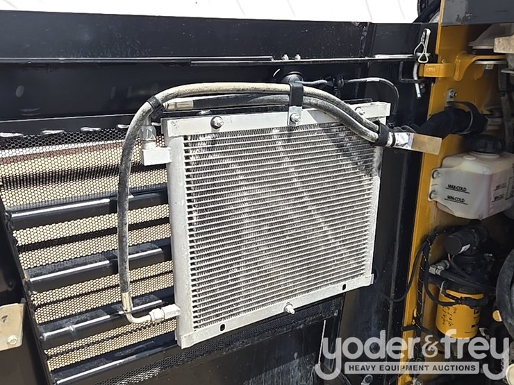 2022-caterpillar-259d3-image-41