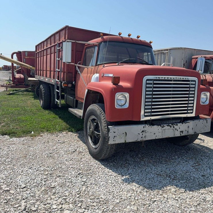 1975 INTERNATIONAL LOADSTAR