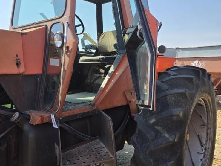 allis-chalmers-7010-image-12