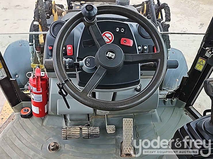 2011-caterpillar-420e-image-58