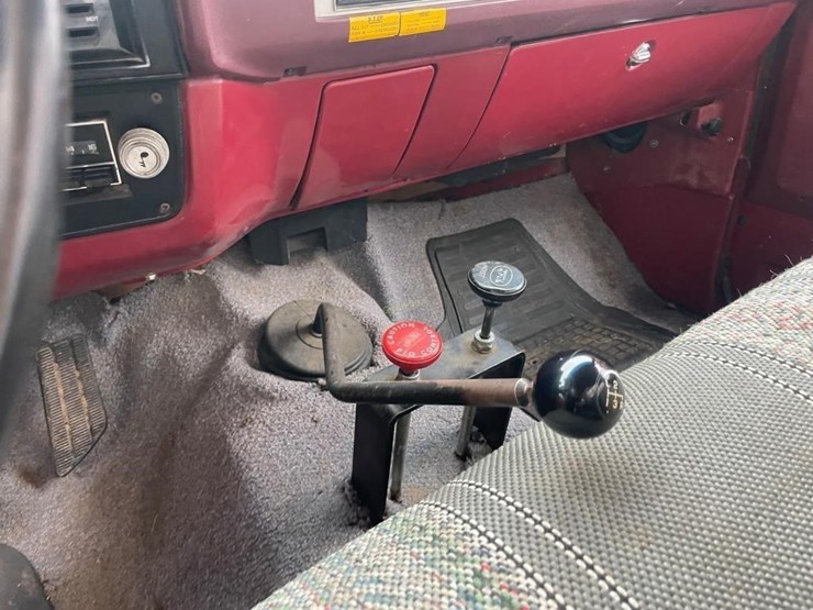 1982-gmc-sierra-3500-image-15
