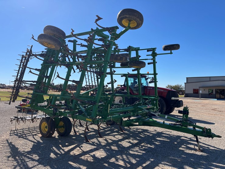 2014-john-deere-2210-image-5
