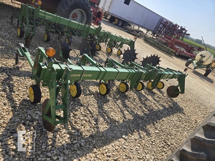 john-deere-825-image-6