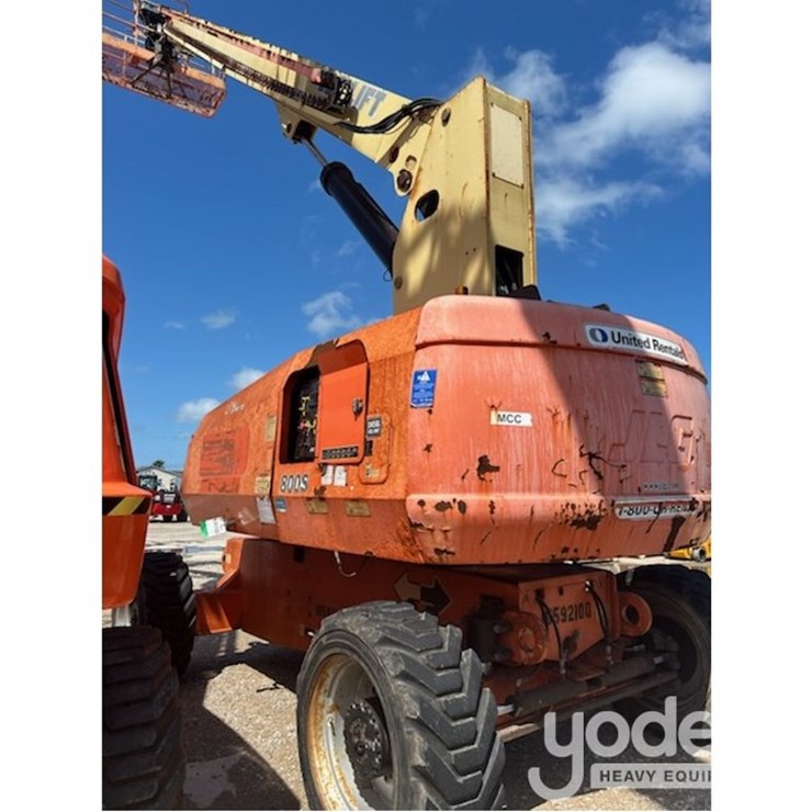 2017 JLG 800S