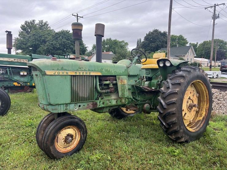 john-deere-2510-image-1
