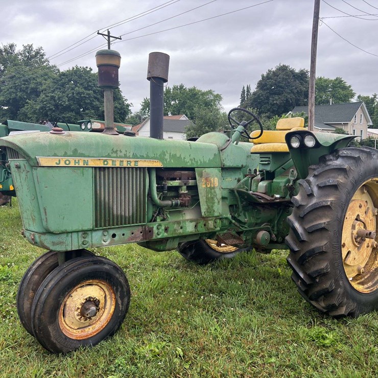 JOHN DEERE 2510