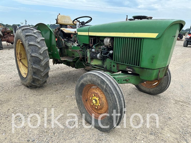 john-deere-830-image-1