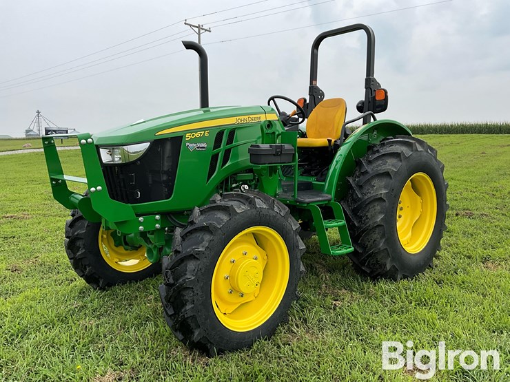 2023-john-deere-5067e-image-1