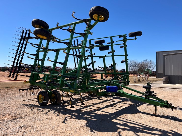 2009-john-deere-2210-image-5