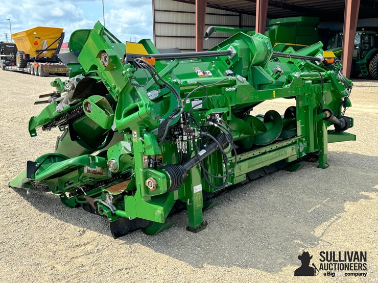 2023-john-deere-c12f-image-7