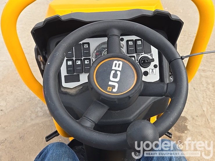 2023-jcb-ct260-120-image-29