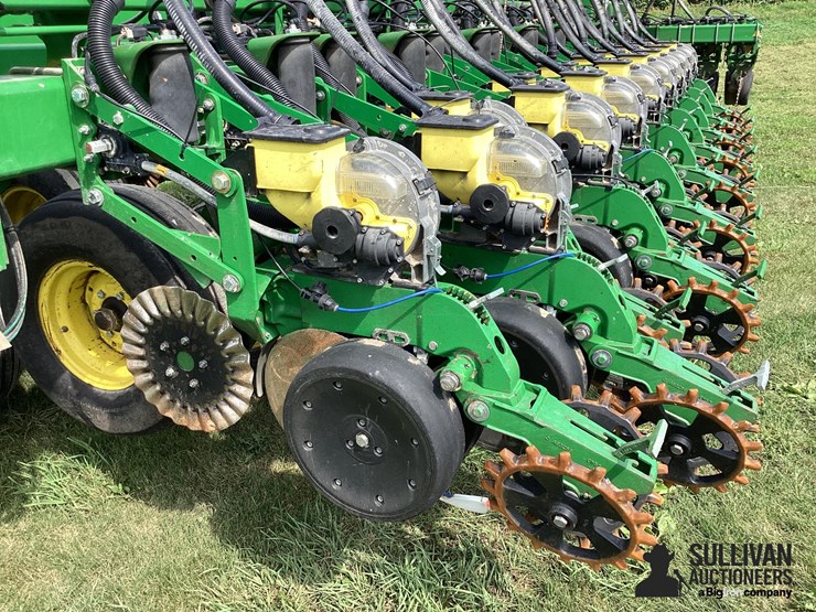 john-deere-db60-image-12