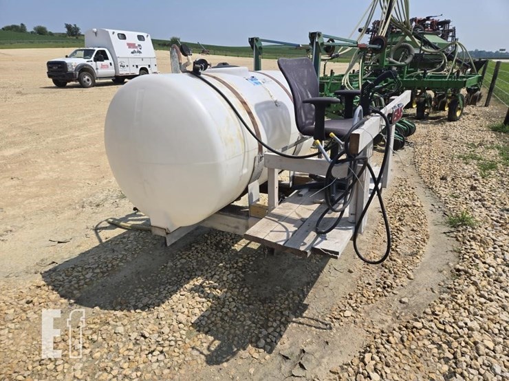 3pt-sprayer-300-gallon-3834-image-3
