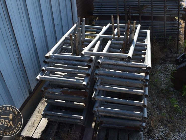 chain-link-perimeter-fence-44028-image-5