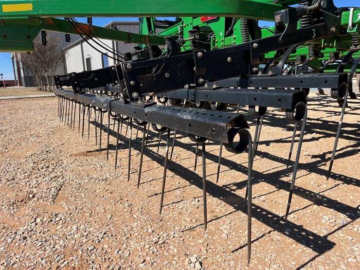 2009-john-deere-2210-image-8