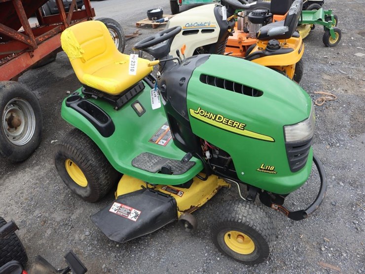 john-deere-l118-image-1