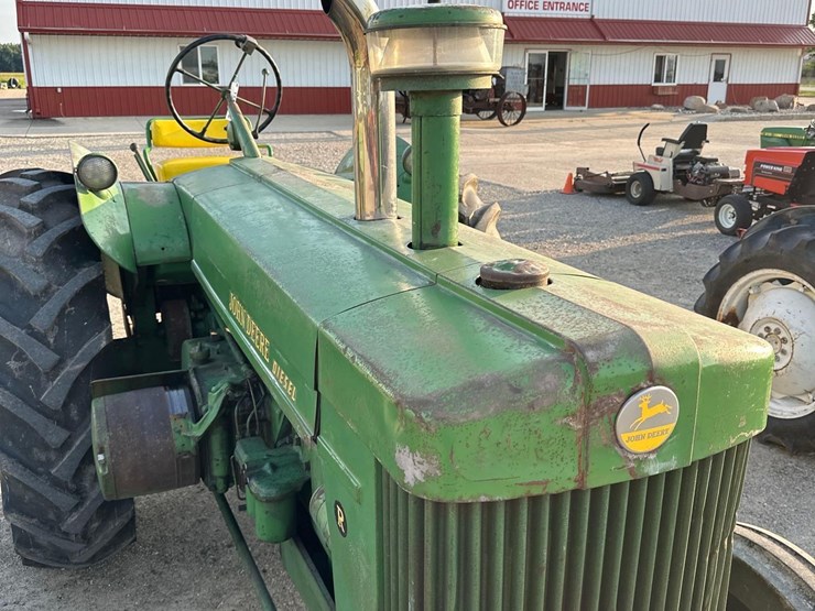 john-deere-r-image-3