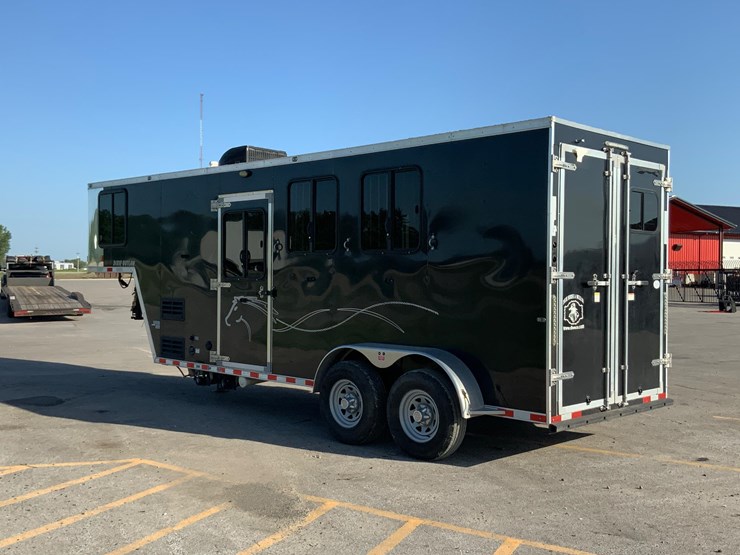 2020-dixie-outlaw-t/a-livestock-trailer-image-5