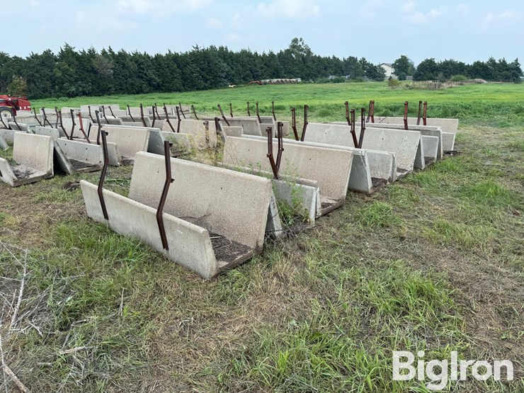 concrete-feed-bunks-image-1