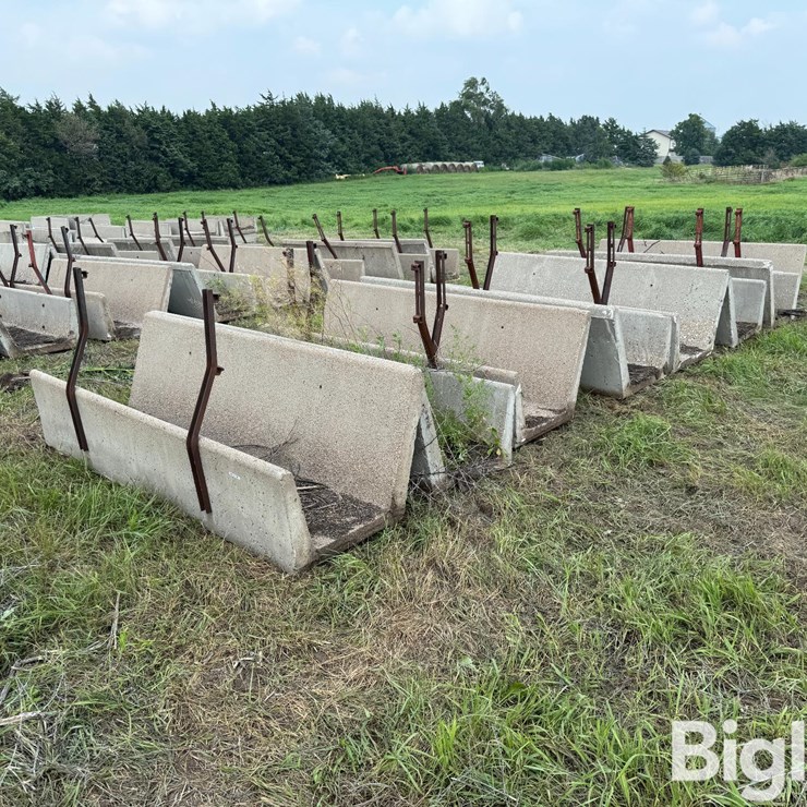 Concrete Feed Bunks