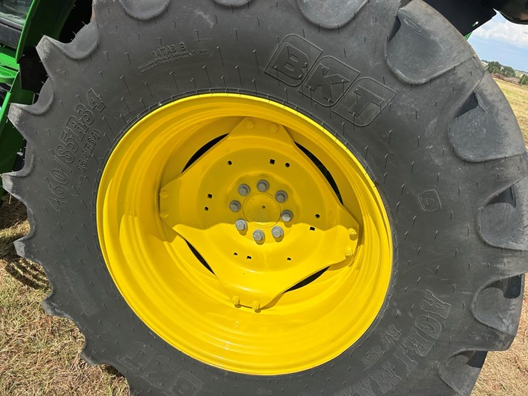 2023-john-deere-6120m-image-12