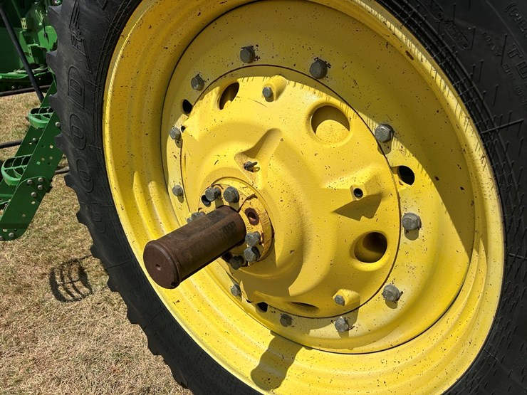 john-deere-8120-image-12