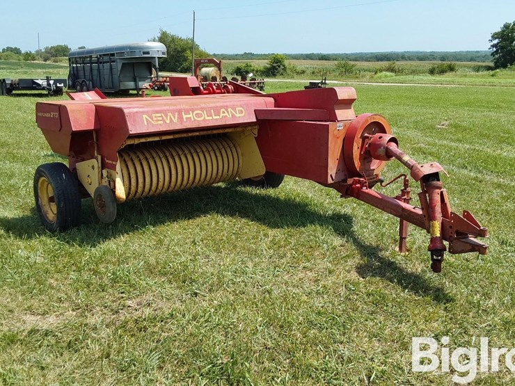 new-holland-273-image-3