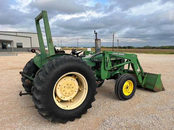 1976-john-deere-2240-image-7